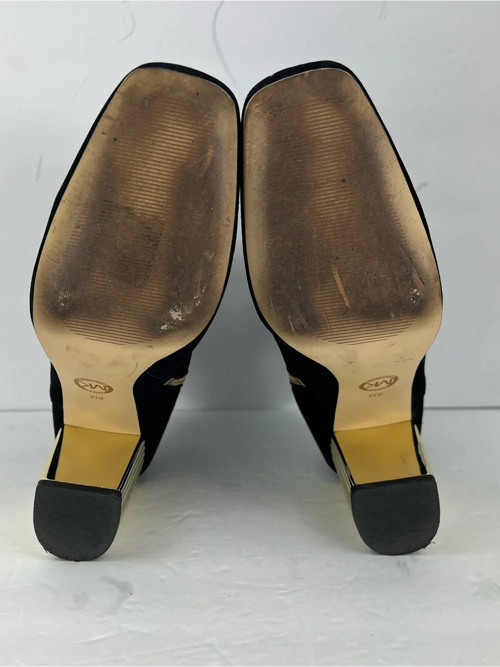 MICHAEL KORS PORTER BOOTIE ANKLE BOOTS, BLACK SUEDE LEATHER, GOLD HEELS, SIZE 8M